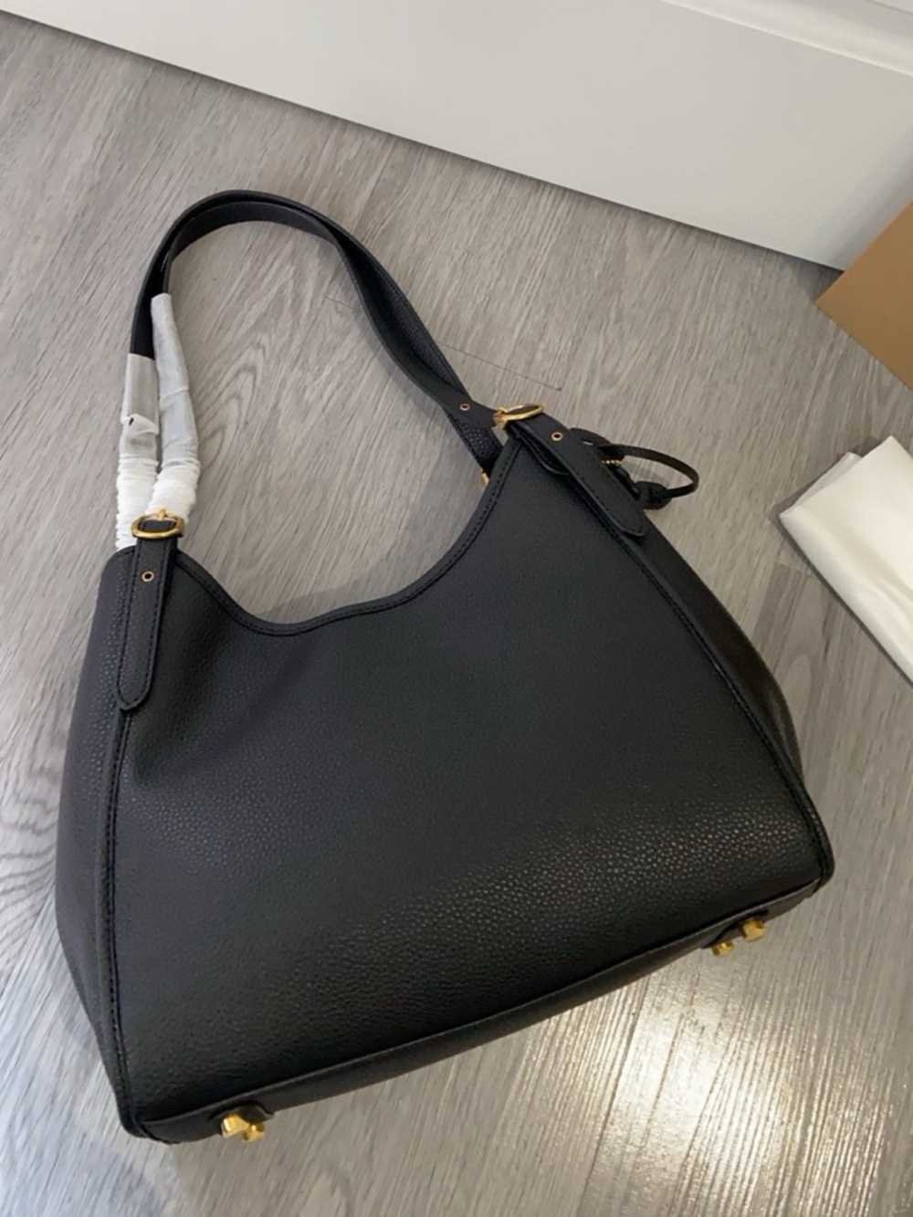 Coach Bella Medium Leather Shoulder Bag In Black - Picture 2 of 8
